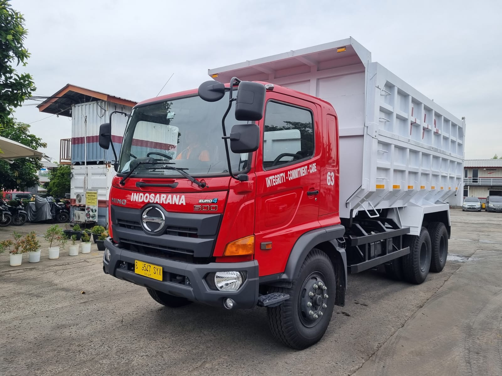Karoseri Dump Truck
